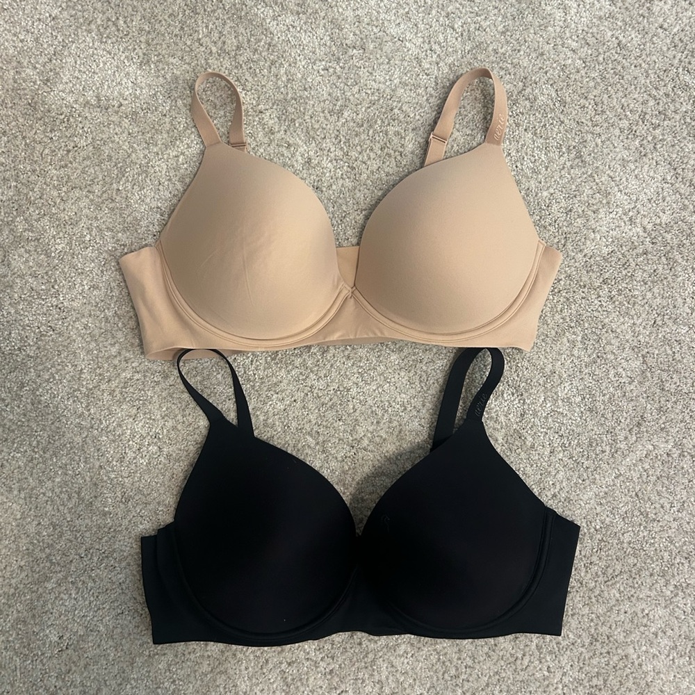 2 Aerie Wireless push-up bras